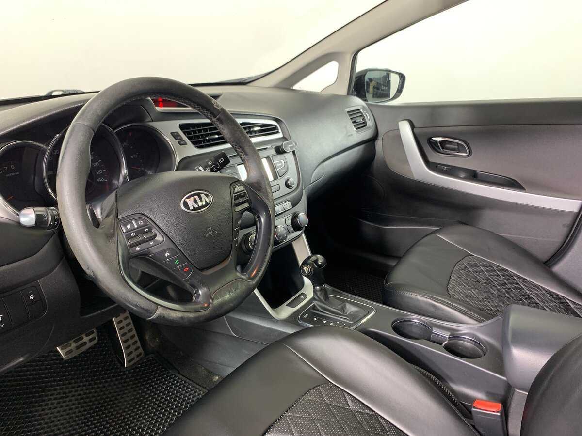 Kia Ceed с пробегом — 2014 год. Фото: #13