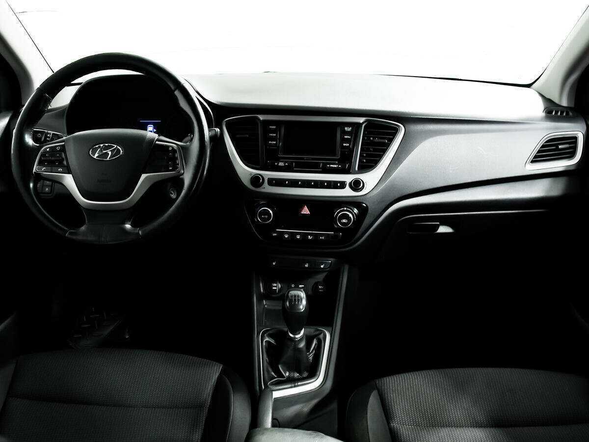 Hyundai Solaris с пробегом — 2017 год. Фото: #10