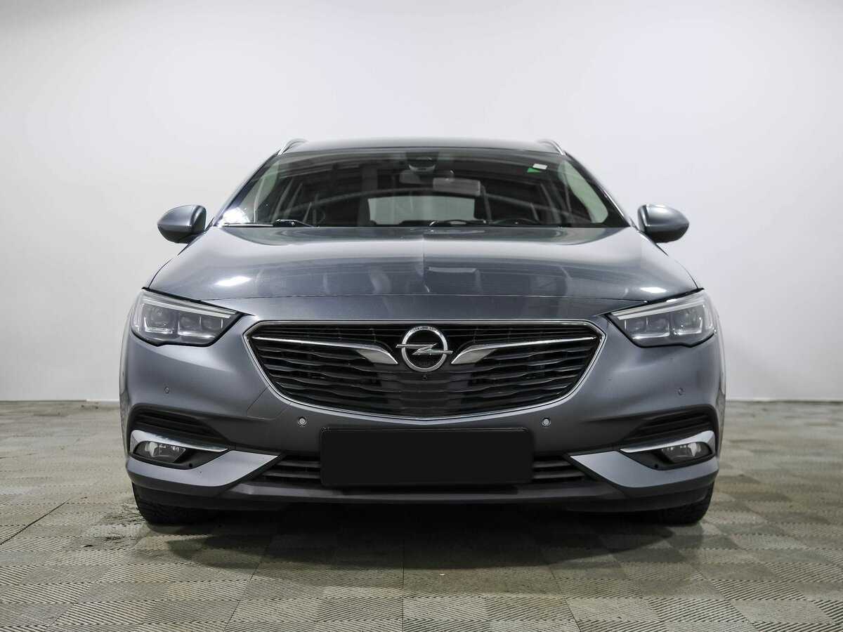 Opel Insignia с пробегом — 2018 год. Фото: #1