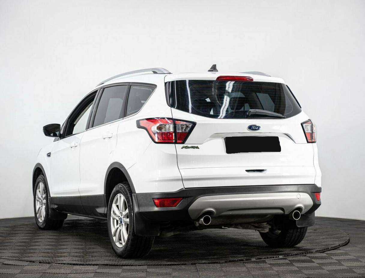 Ford Kuga с пробегом — 2017 год. Фото: #3