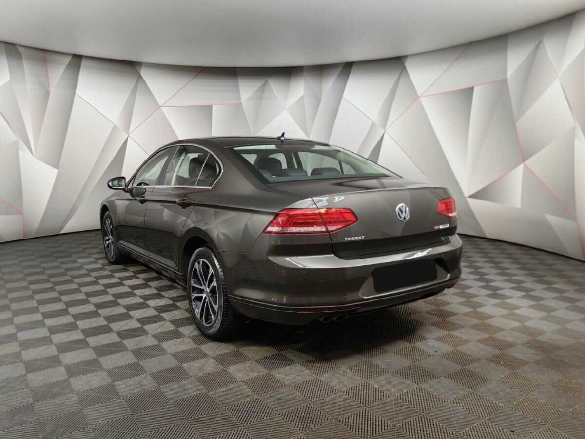 Volkswagen Passat с пробегом — 2017 год. Фото: #3