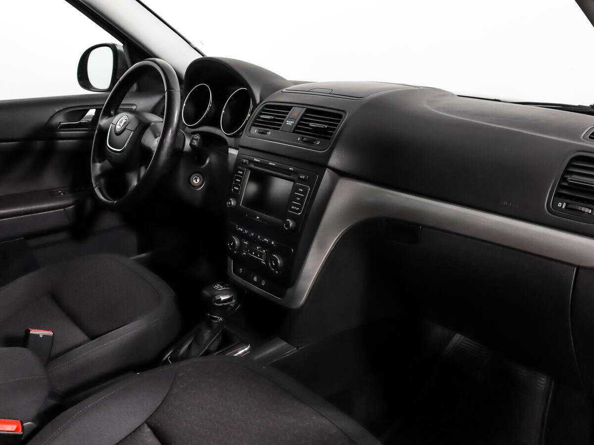 Skoda Yeti с пробегом — 2012 год. Фото: #10