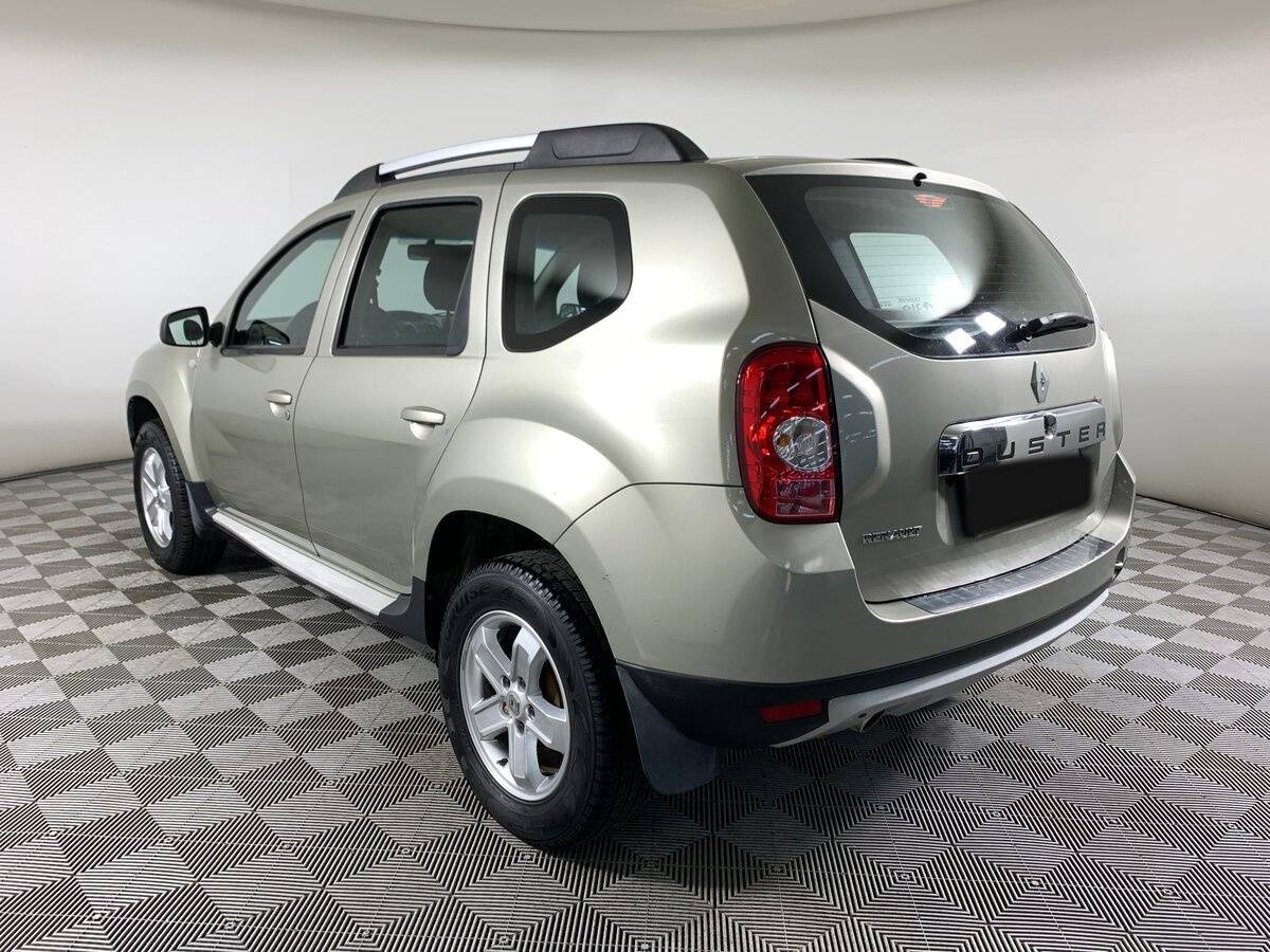 Renault Duster с пробегом — 2013 год. Фото: #6