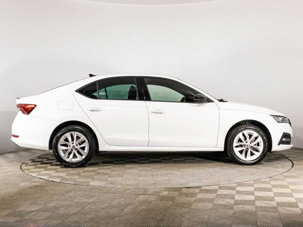 Skoda Octavia с пробегом — 2021 год. Фото: #3