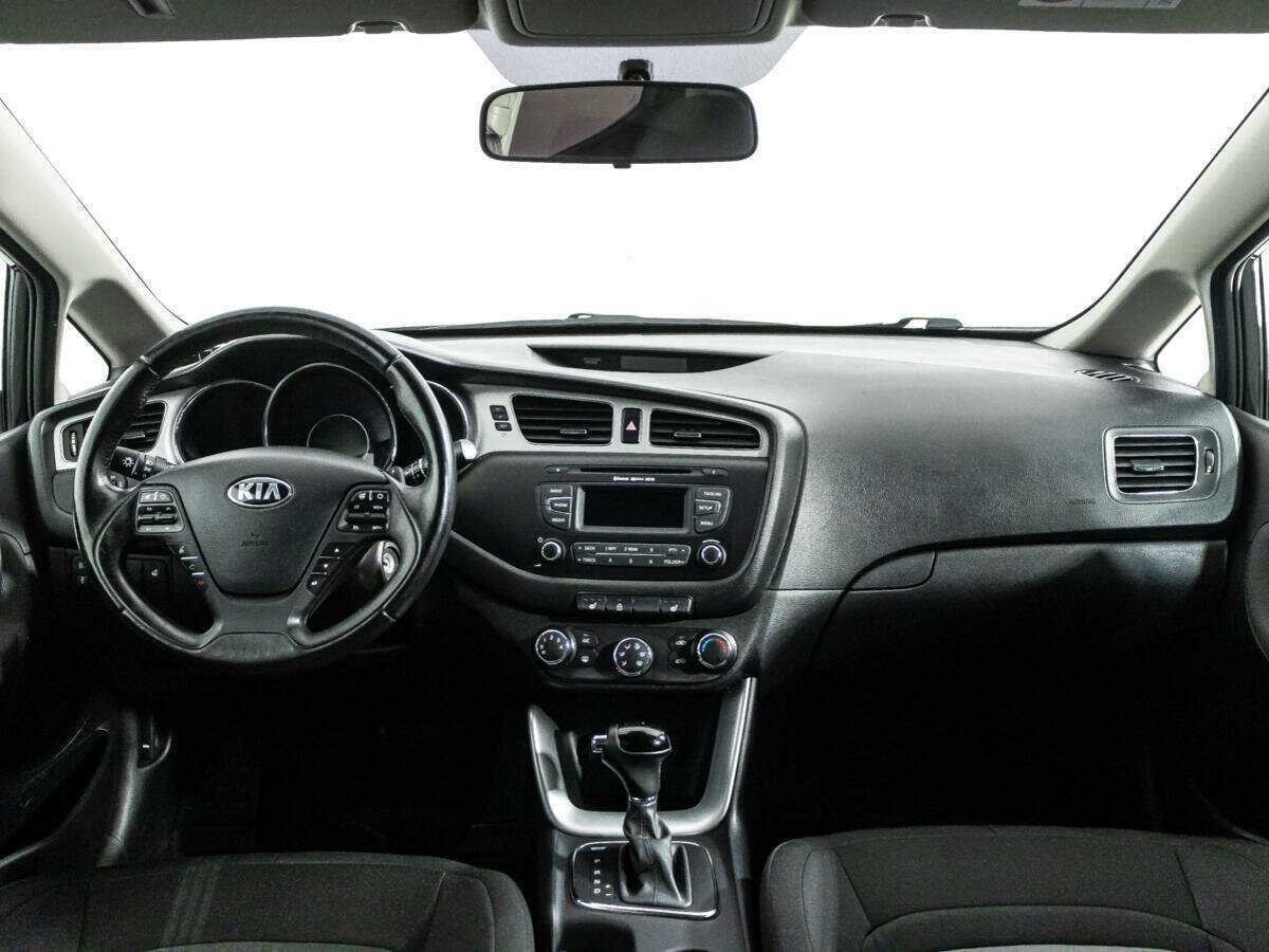 Kia Ceed с пробегом — 2015 год. Фото: #12
