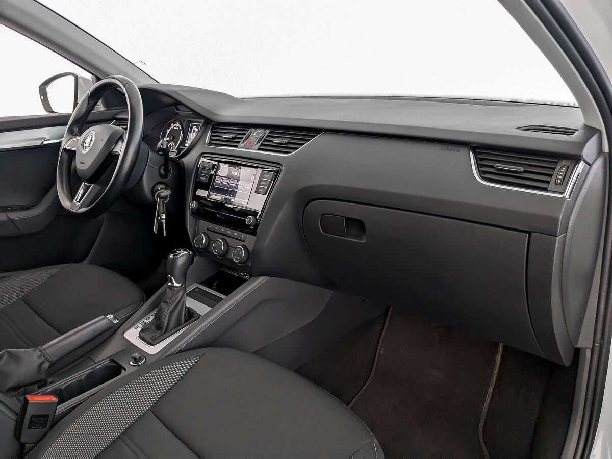 Skoda Octavia с пробегом — 2020 год. Фото: #8