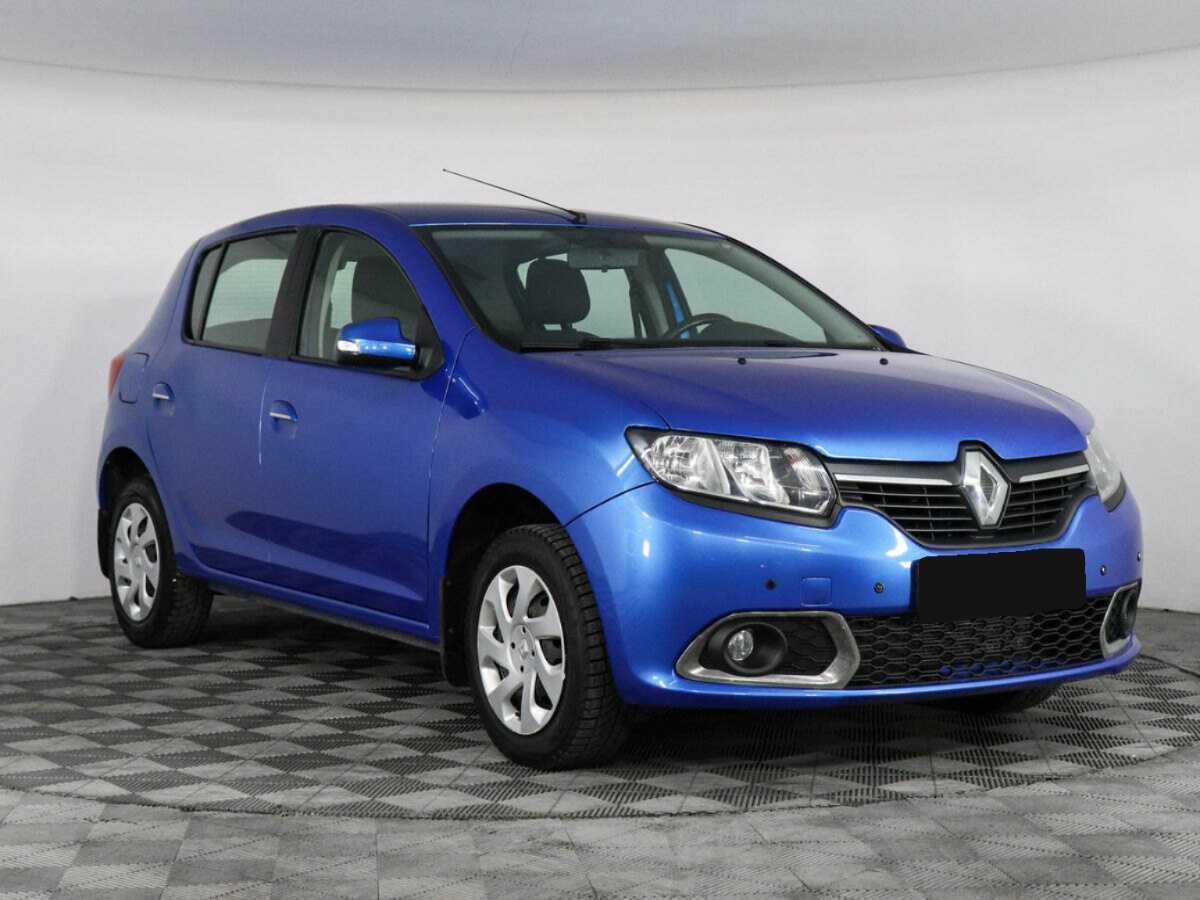 Renault Sandero с пробегом — 2016 год. Фото: #2
