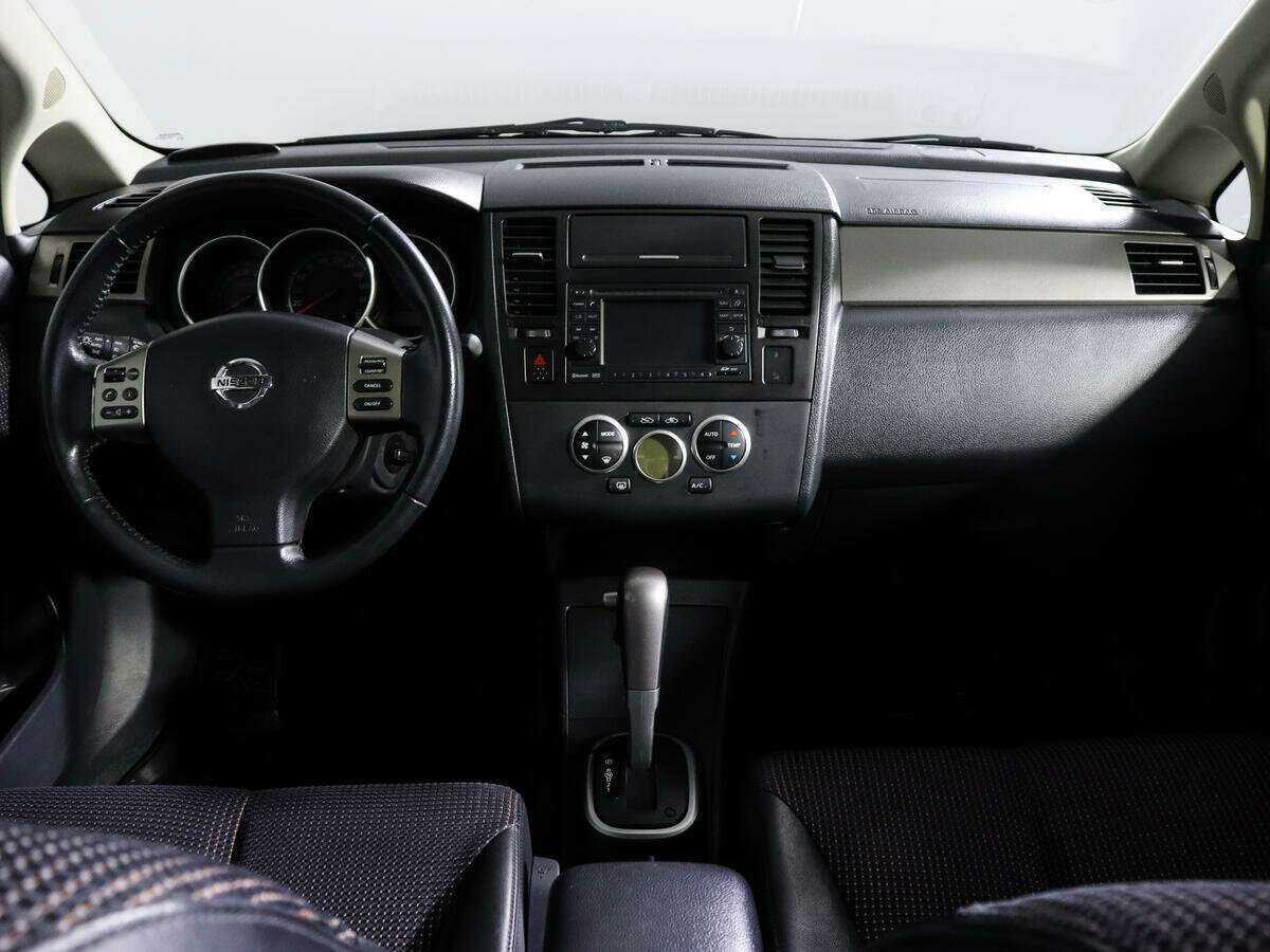 Nissan Tiida с пробегом — 2012 год. Фото: #11