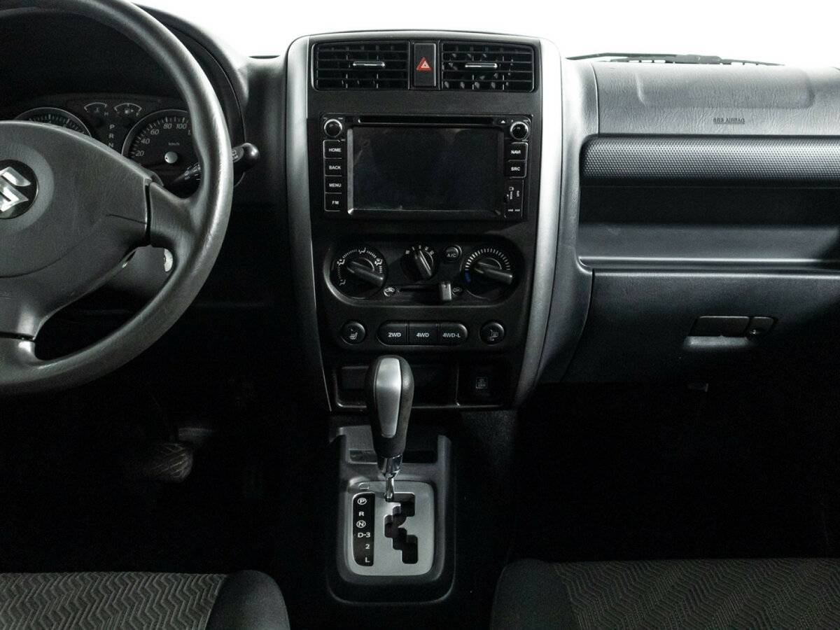 Suzuki Jimny с пробегом — 2012 год. Фото: #13