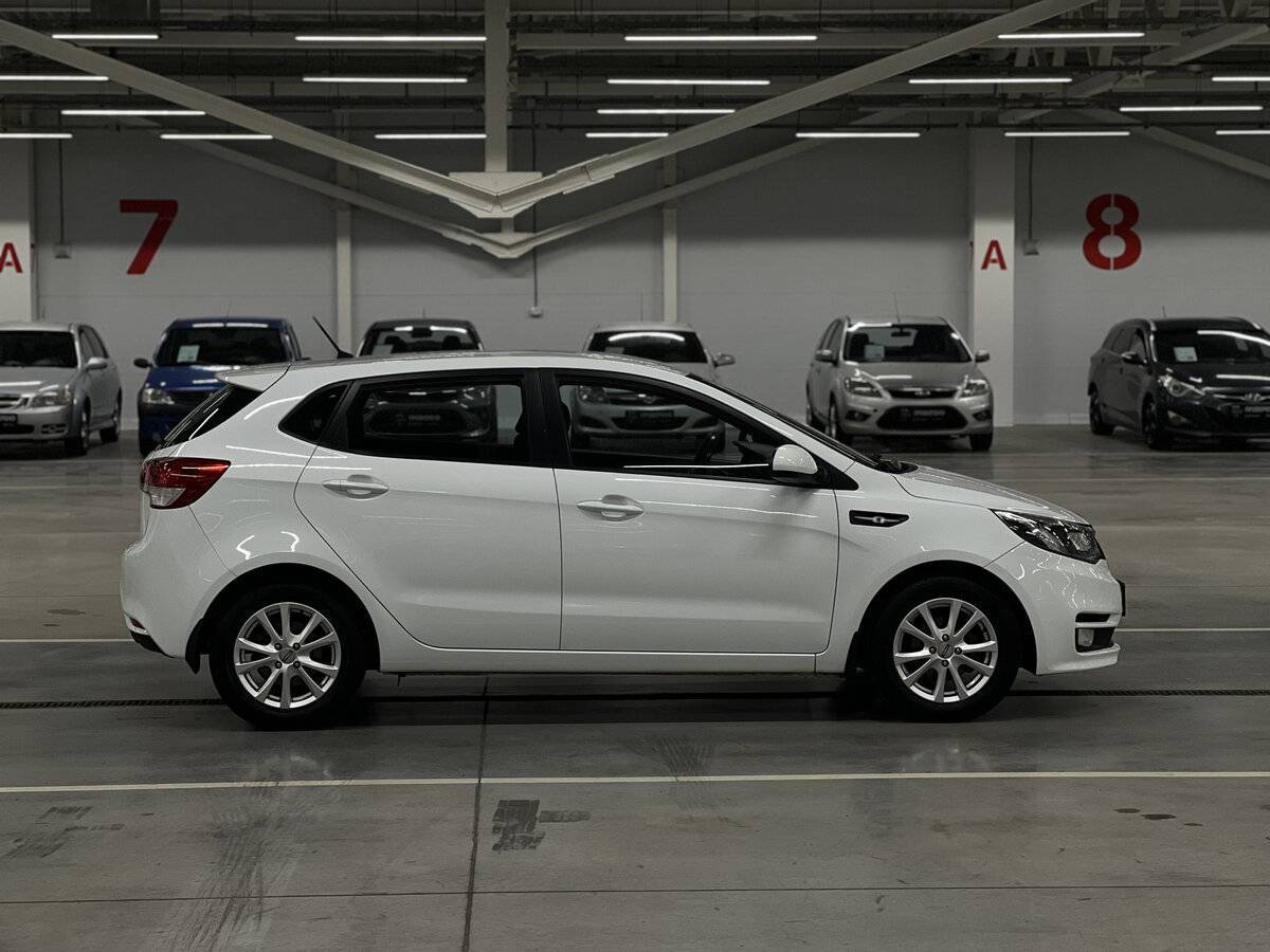 Kia Rio с пробегом — 2015 год. Фото: #3