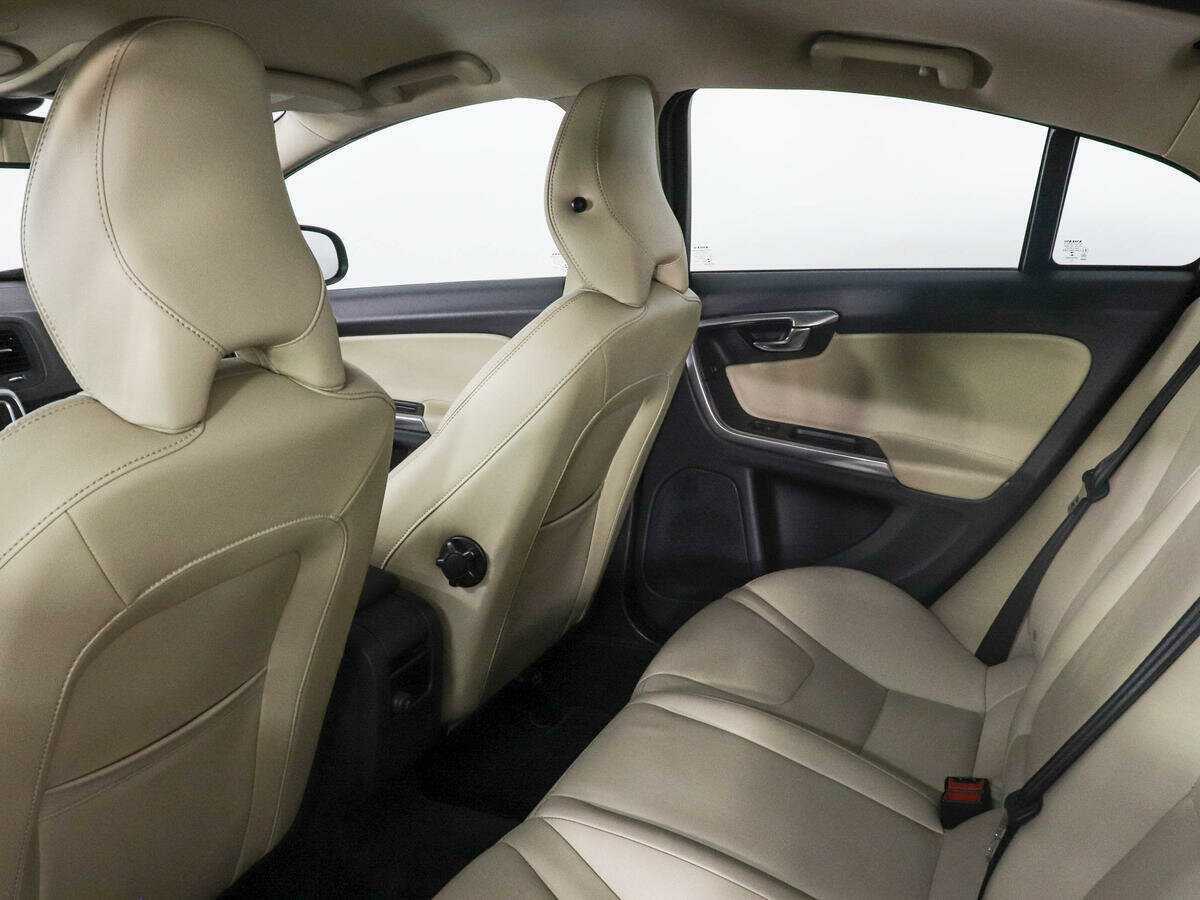 Volvo S60 с пробегом — 2014 год. Фото: #11