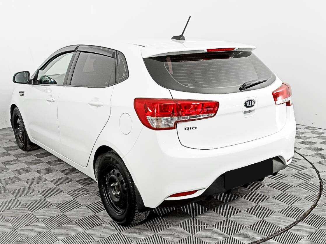 Kia Rio с пробегом — 2017 год. Фото: #6