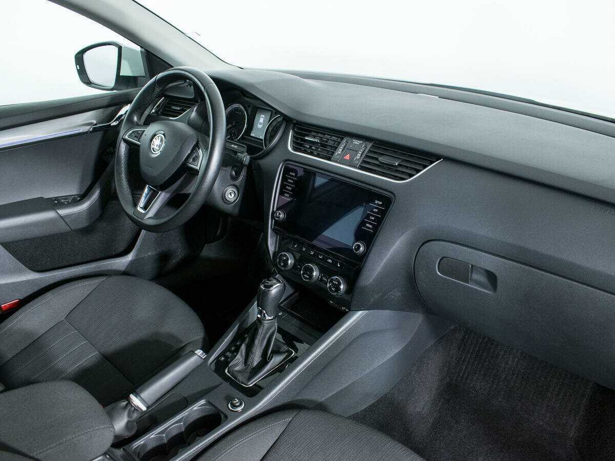 Skoda Octavia с пробегом — 2017 год. Фото: #8