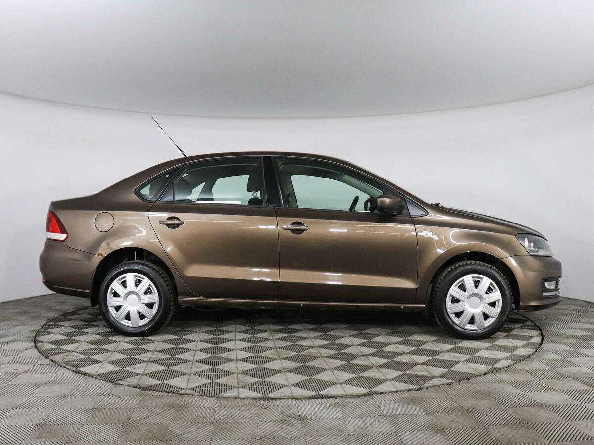 Volkswagen Polo с пробегом — 2016 год. Фото: #3