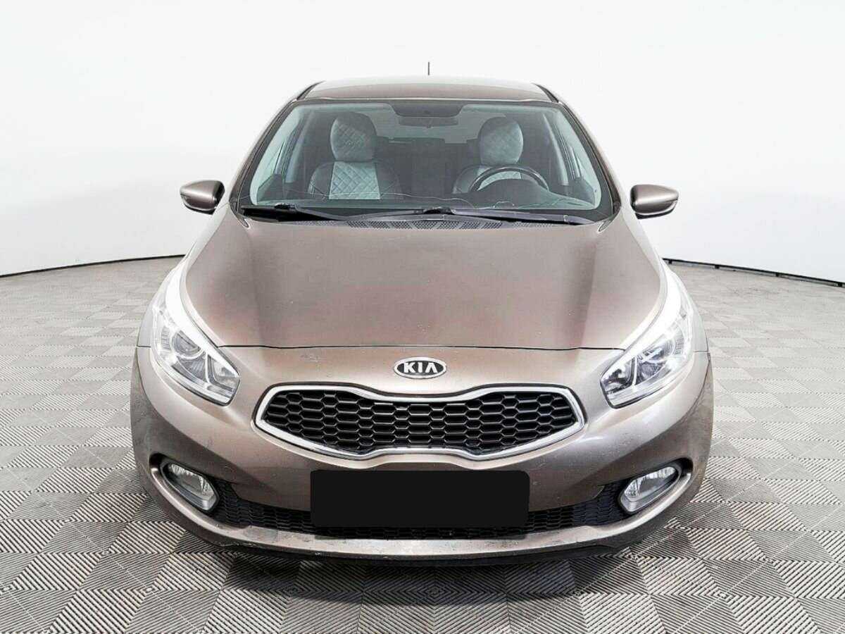 Kia Ceed с пробегом — 2012 год. Фото: #1