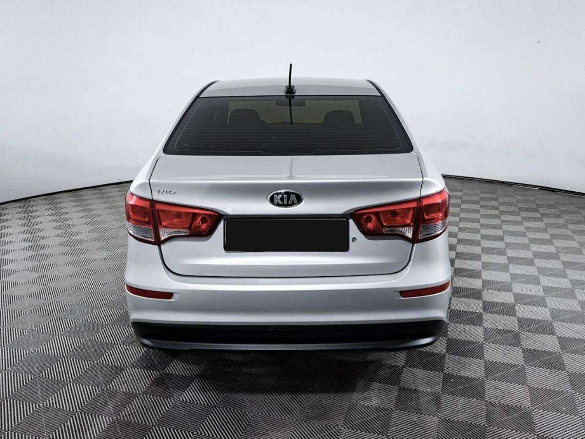 Kia Rio с пробегом — 2017 год. Фото: #4
