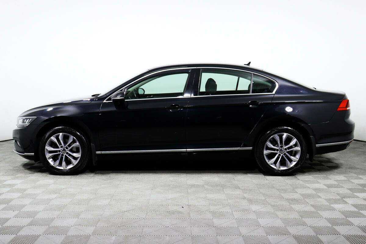 Volkswagen Passat с пробегом — 2021 год. Фото: #7
