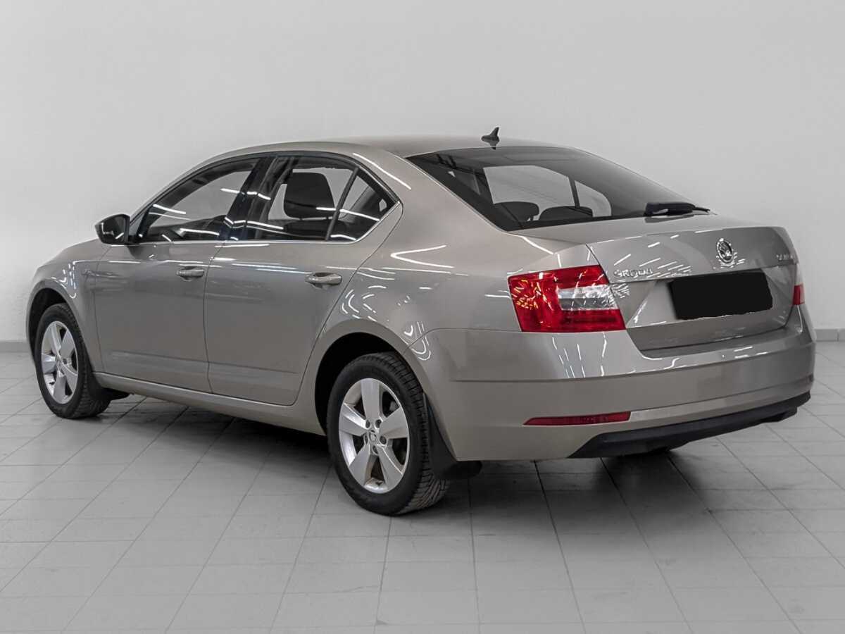 Skoda Octavia с пробегом — 2020 год. Фото: #6