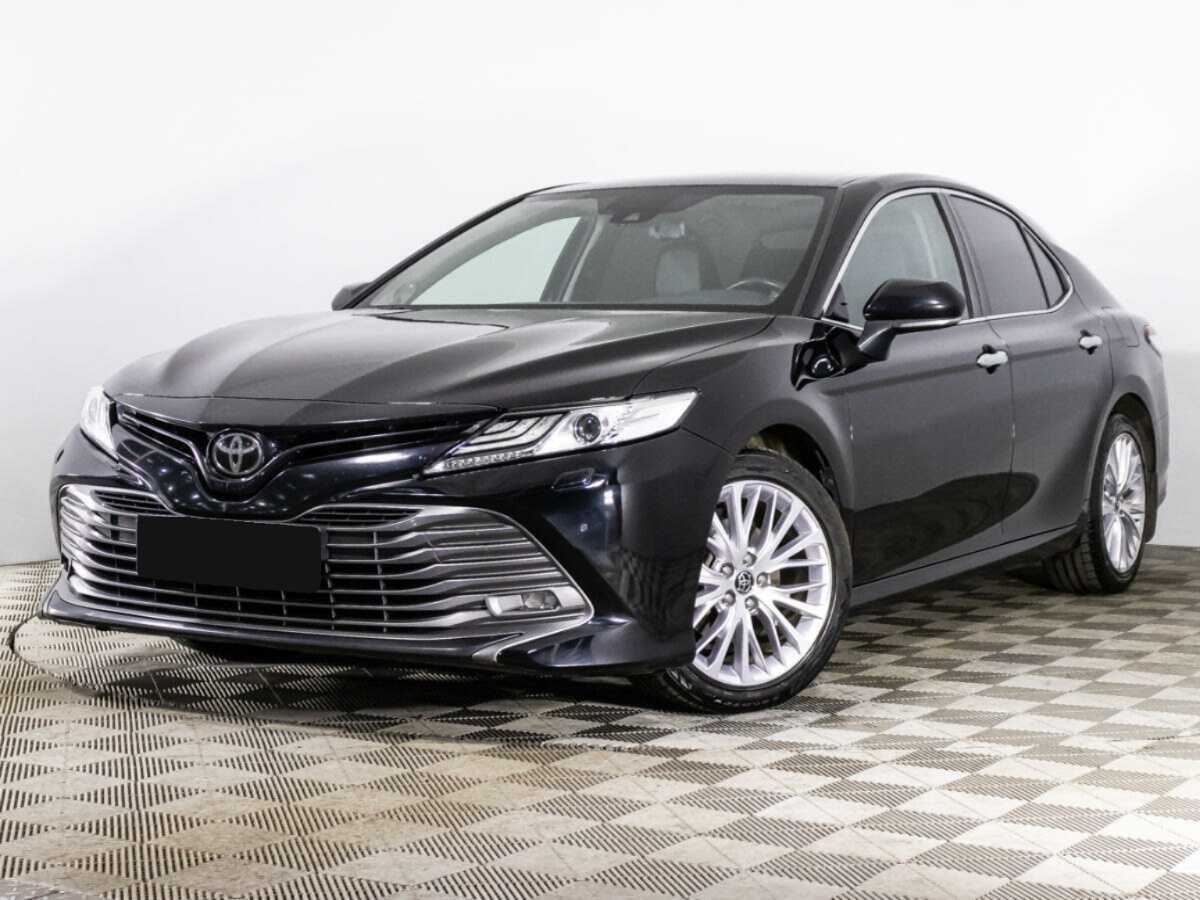 Toyota Camry с пробегом — 2018 год. Фото: #0