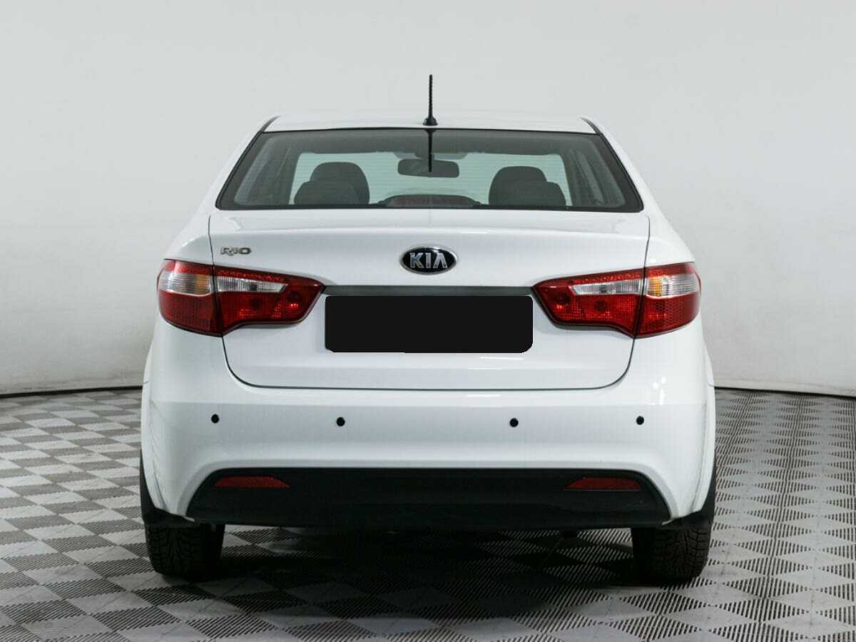 Kia Rio с пробегом — 2013 год. Фото: #4
