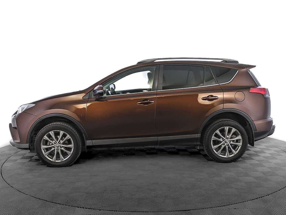 Toyota RAV4 с пробегом — 2017 год. Фото: #7