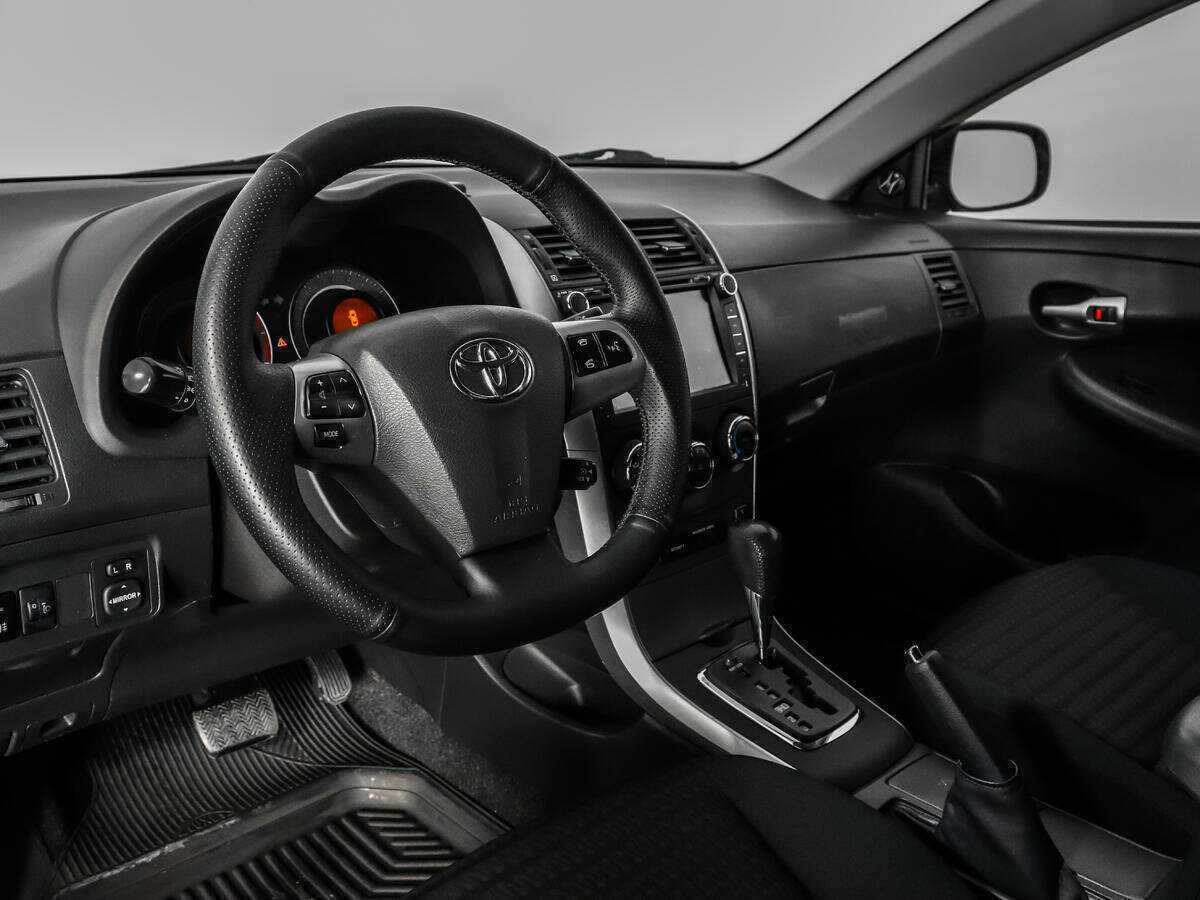 Toyota Corolla с пробегом — 2012 год. Фото: #8