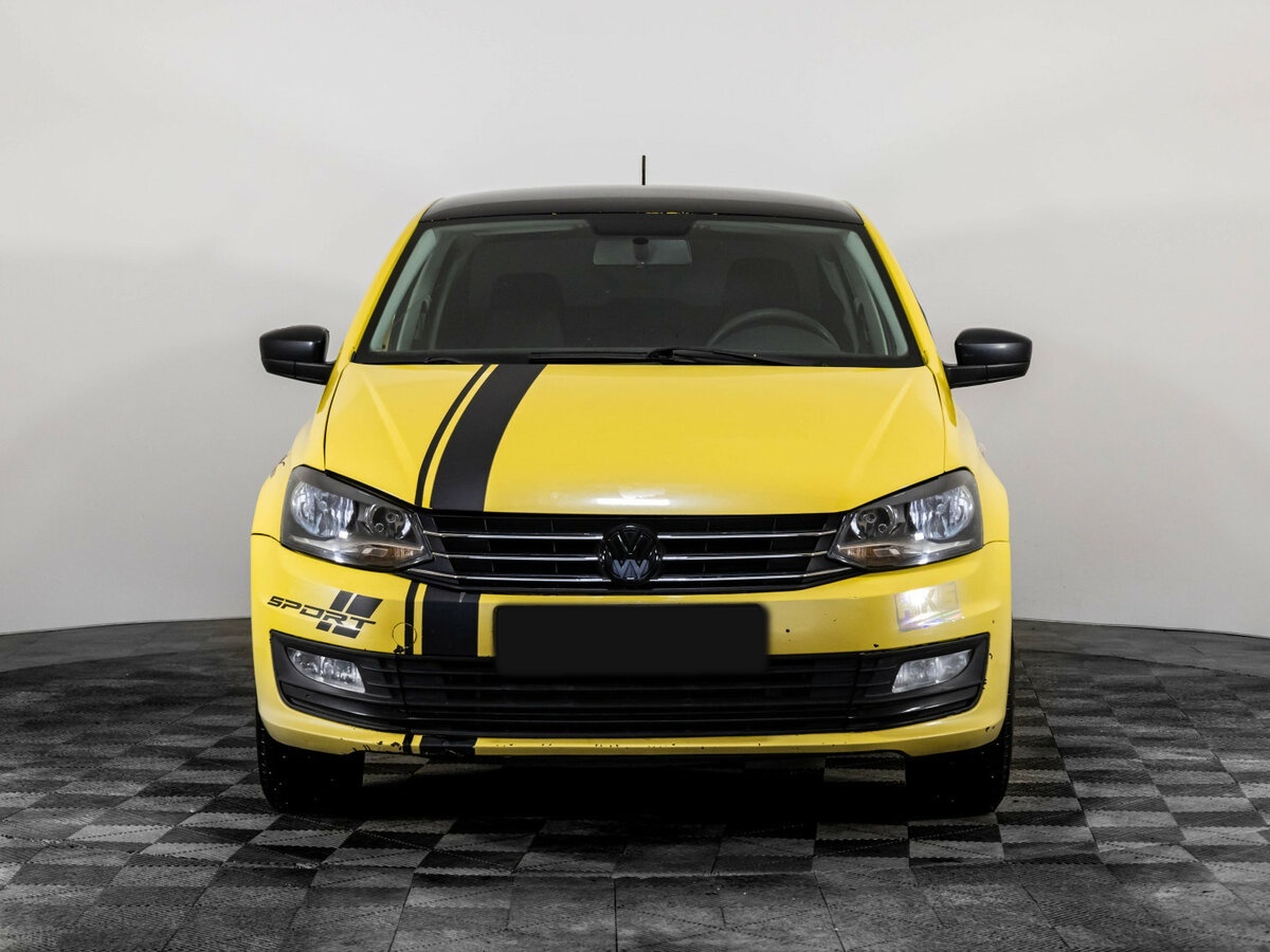 Volkswagen Polo с пробегом — 2018 год. Фото: #1