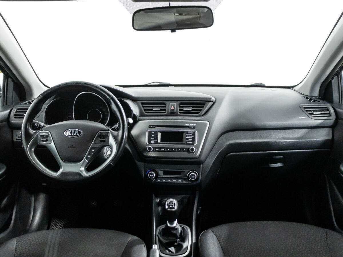 Kia Rio с пробегом — 2017 год. Фото: #12