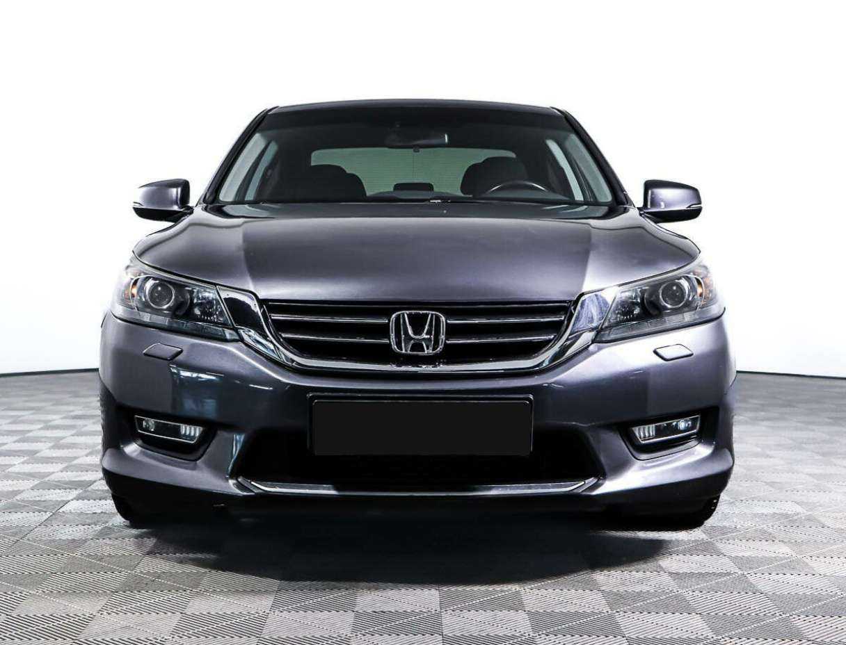 Honda Accord с пробегом — 2013 год. Посмотреть фото