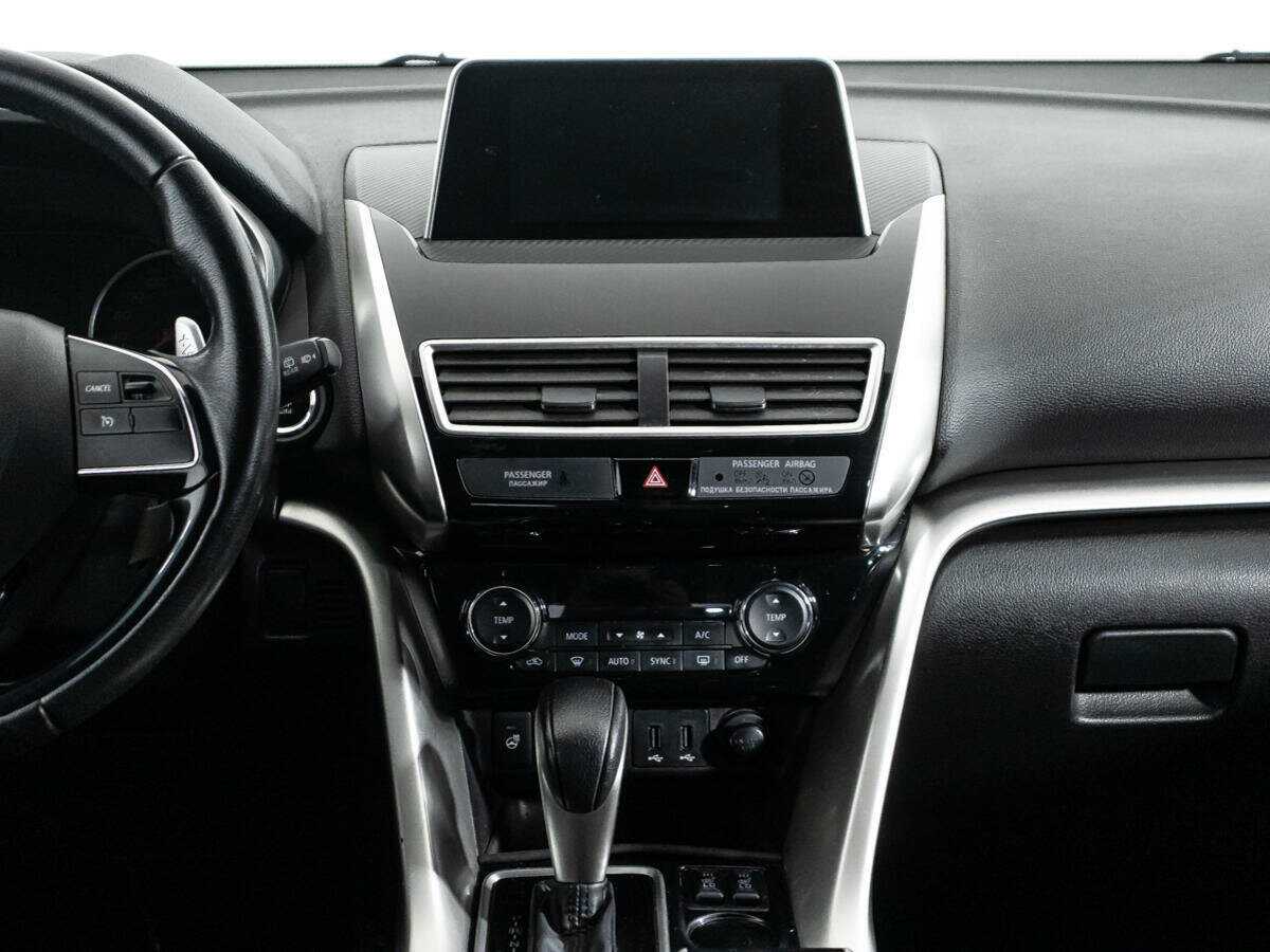 Mitsubishi Eclipse Cross с пробегом — 2019 год. Фото: #13