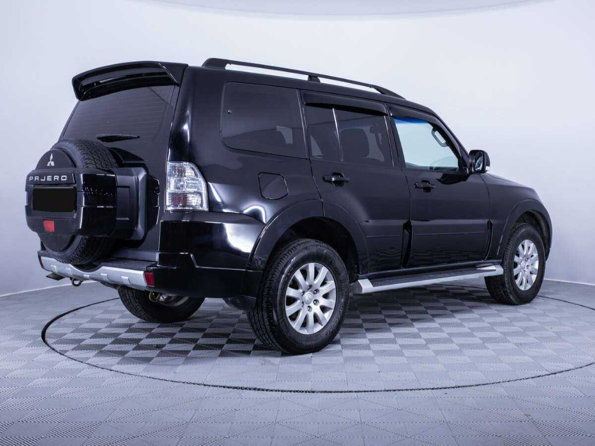 Mitsubishi Pajero с пробегом — 2012 год. Фото: #3