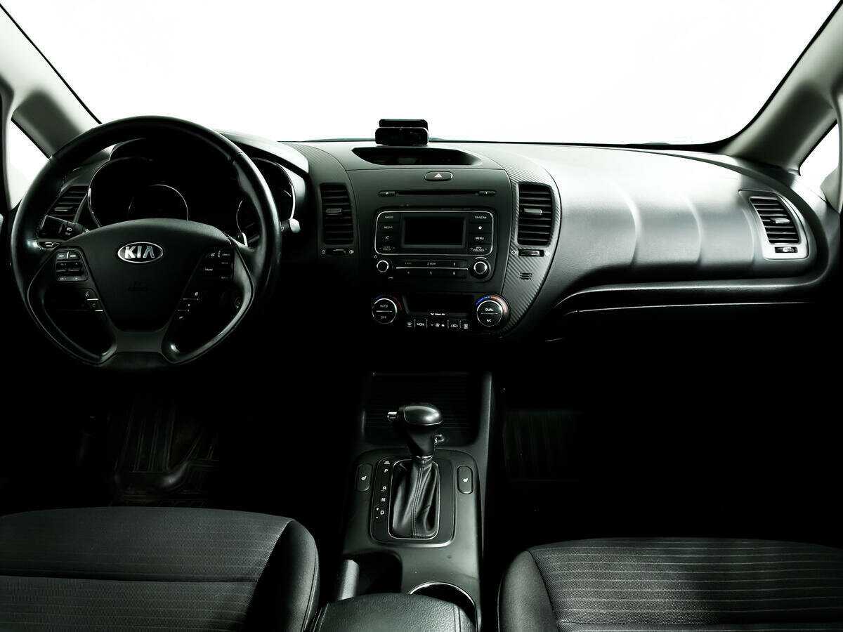 Kia Cerato с пробегом — 2014 год. Фото: #10