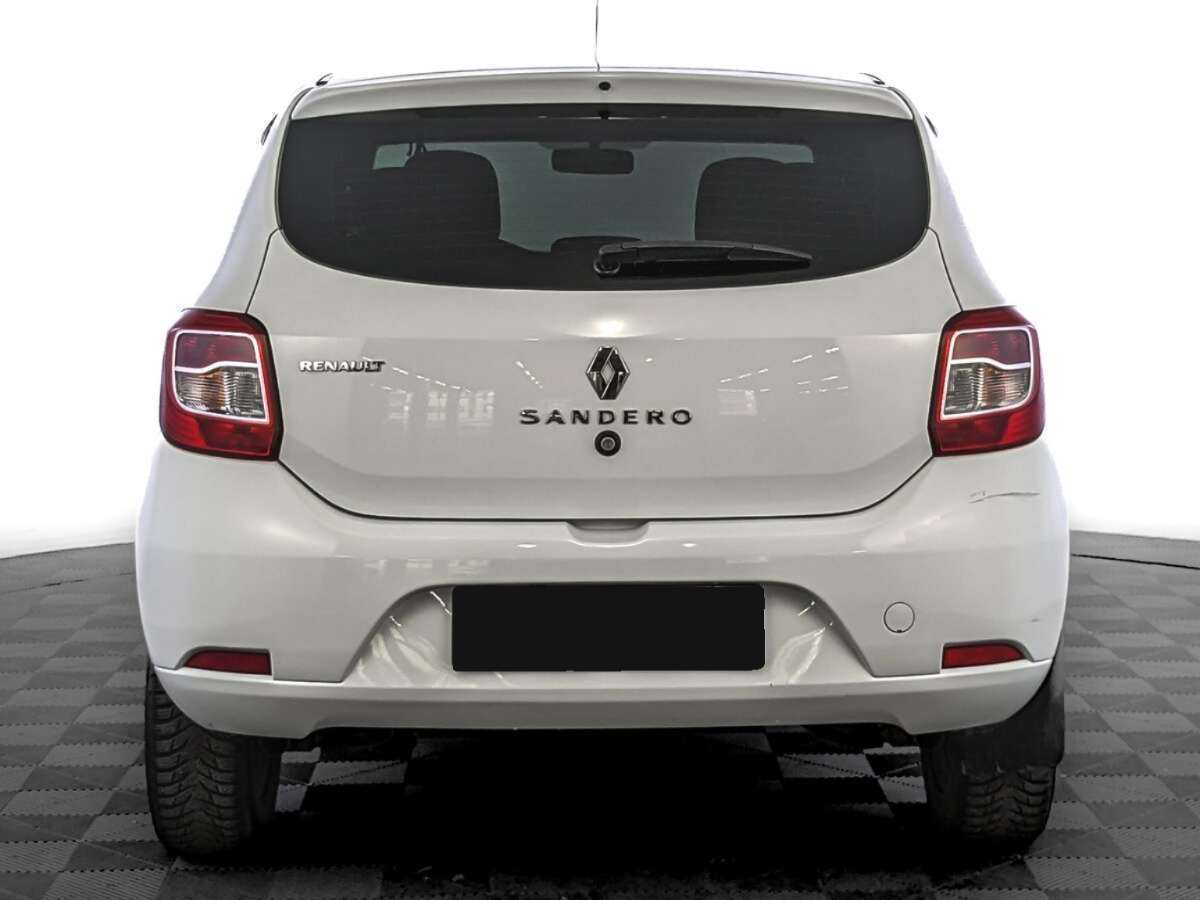 Renault Sandero с пробегом — 2016 год. Фото: #5