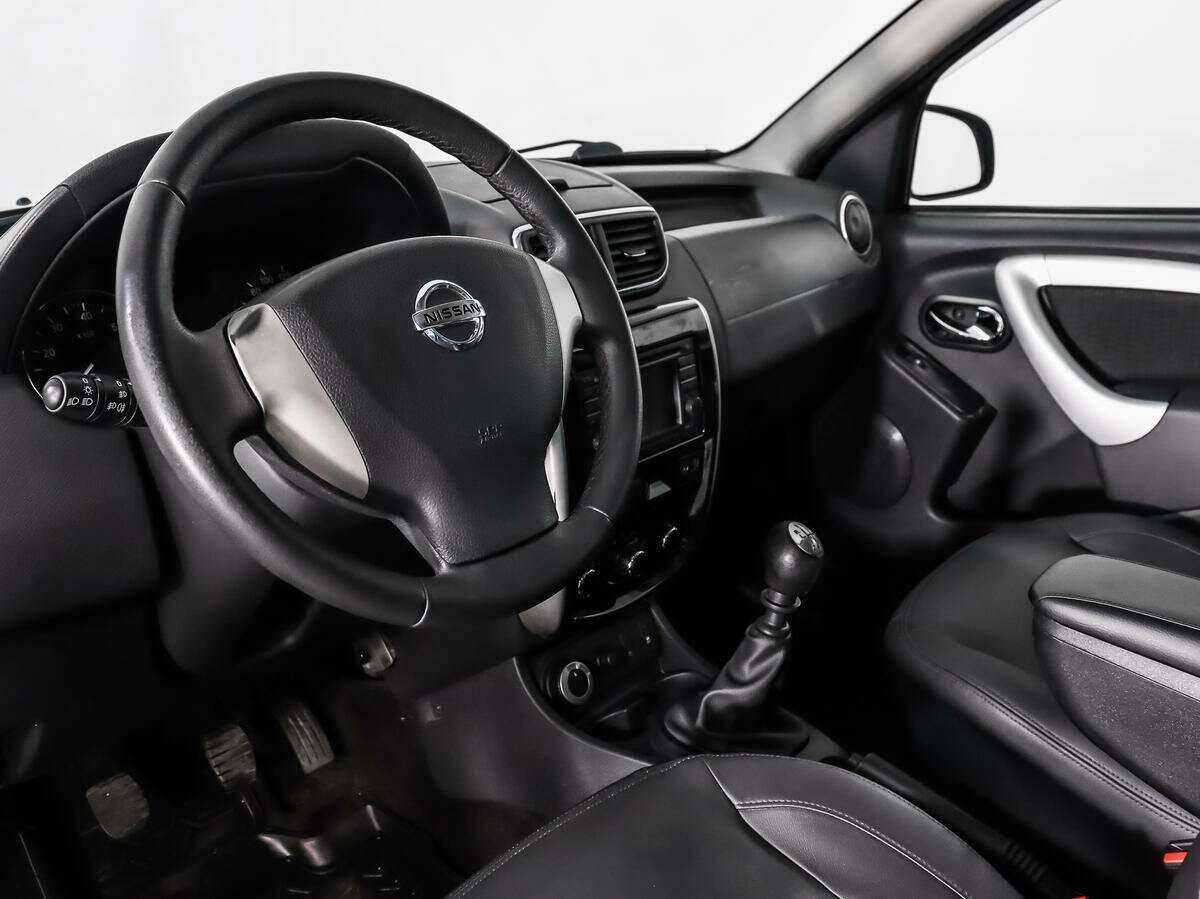Nissan Terrano с пробегом — 2015 год. Фото: #7