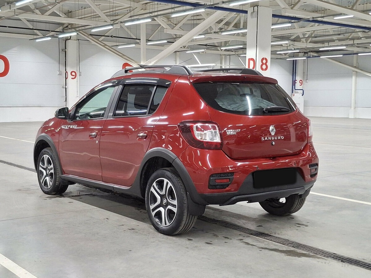 Renault Sandero с пробегом — 2018 год. Фото: #6