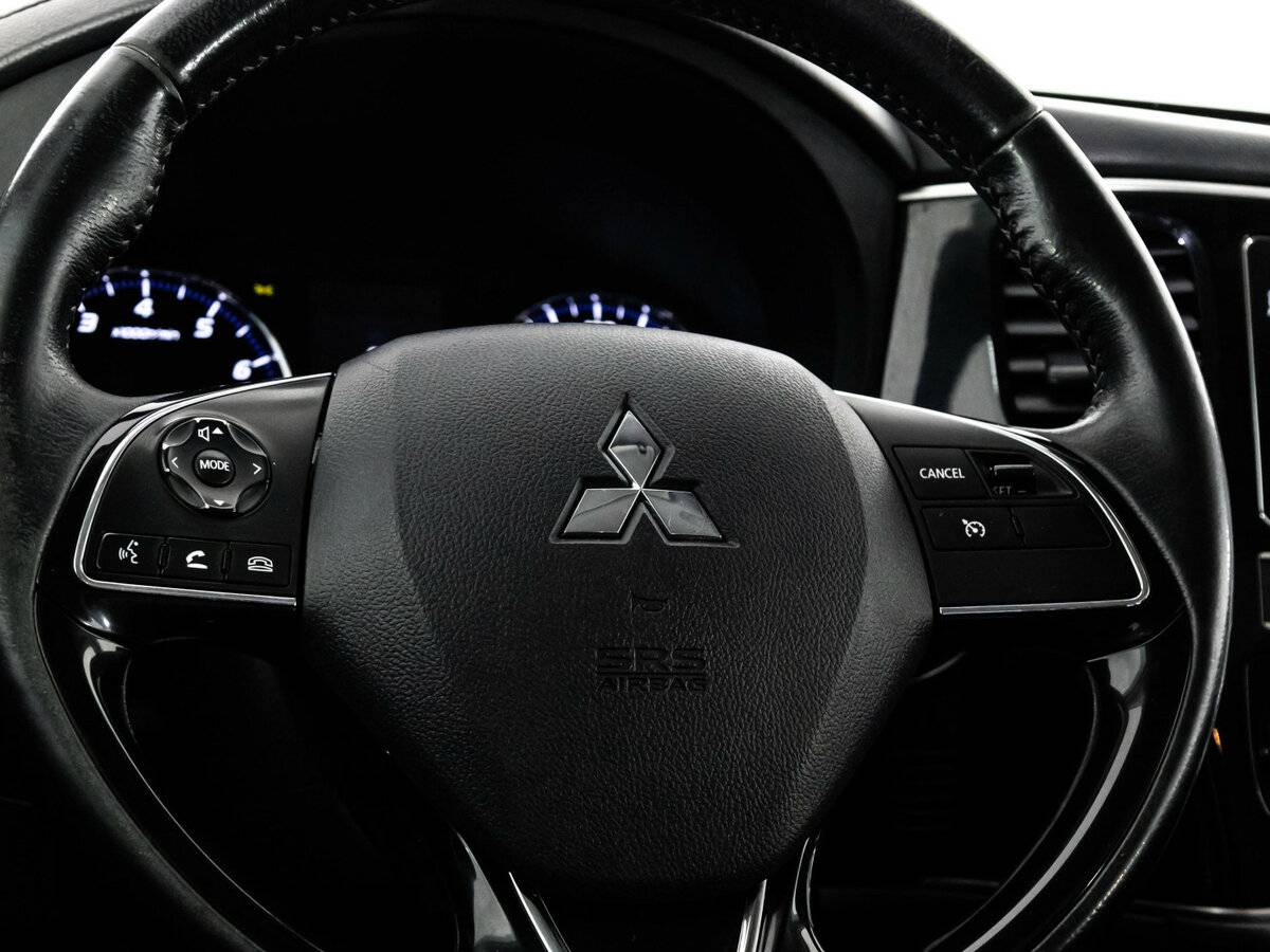 Mitsubishi Outlander с пробегом — 2019 год. Фото: #8