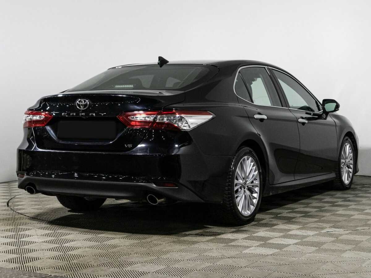 Toyota Camry с пробегом — 2018 год. Фото: #4