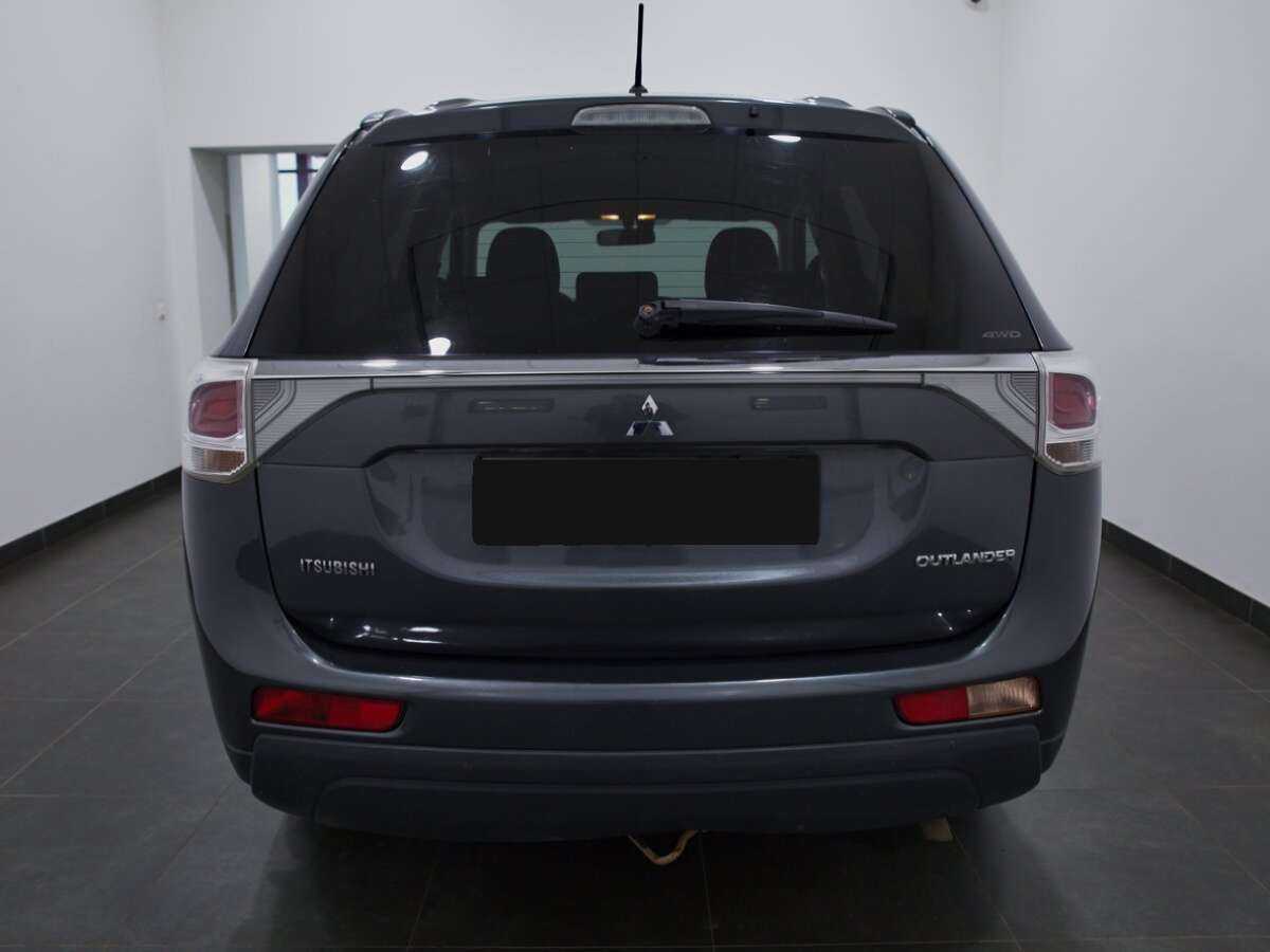 Mitsubishi Outlander с пробегом — 2013 год. Фото: #3