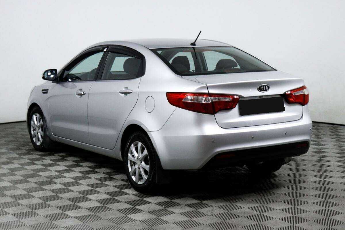 Kia Rio с пробегом — 2012 год. Фото: #6
