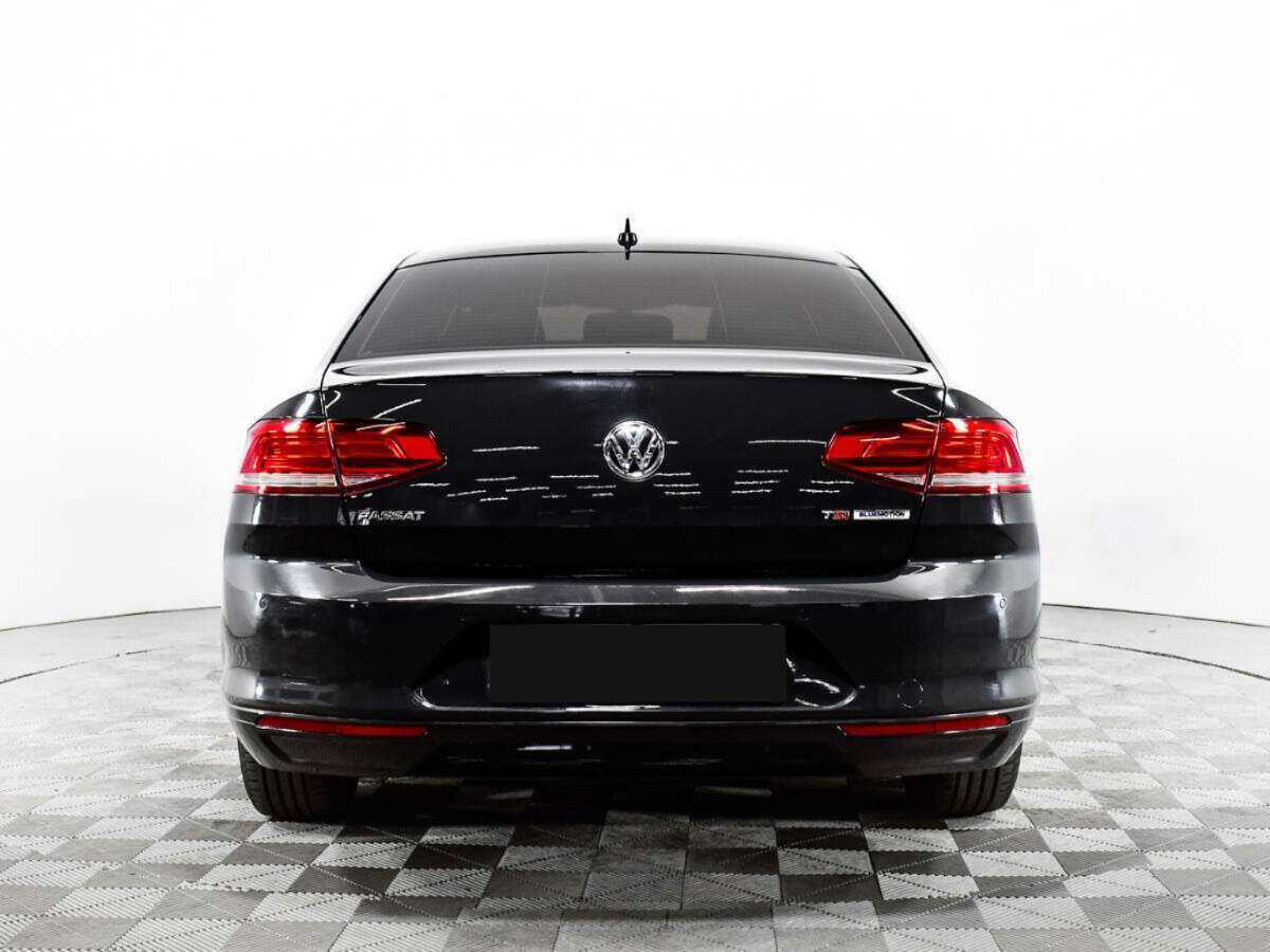 Volkswagen Passat с пробегом — 2017 год. Фото: #5