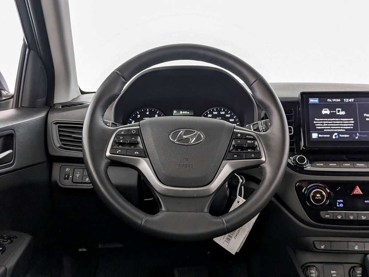 Hyundai Solaris с пробегом — 2021 год. Фото: #16