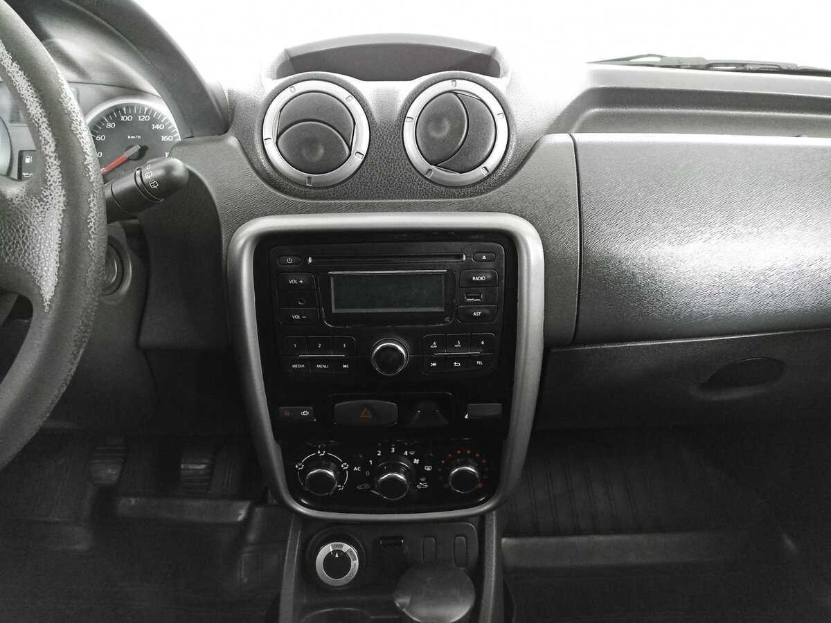 Renault Duster с пробегом — 2014 год. Фото: #12