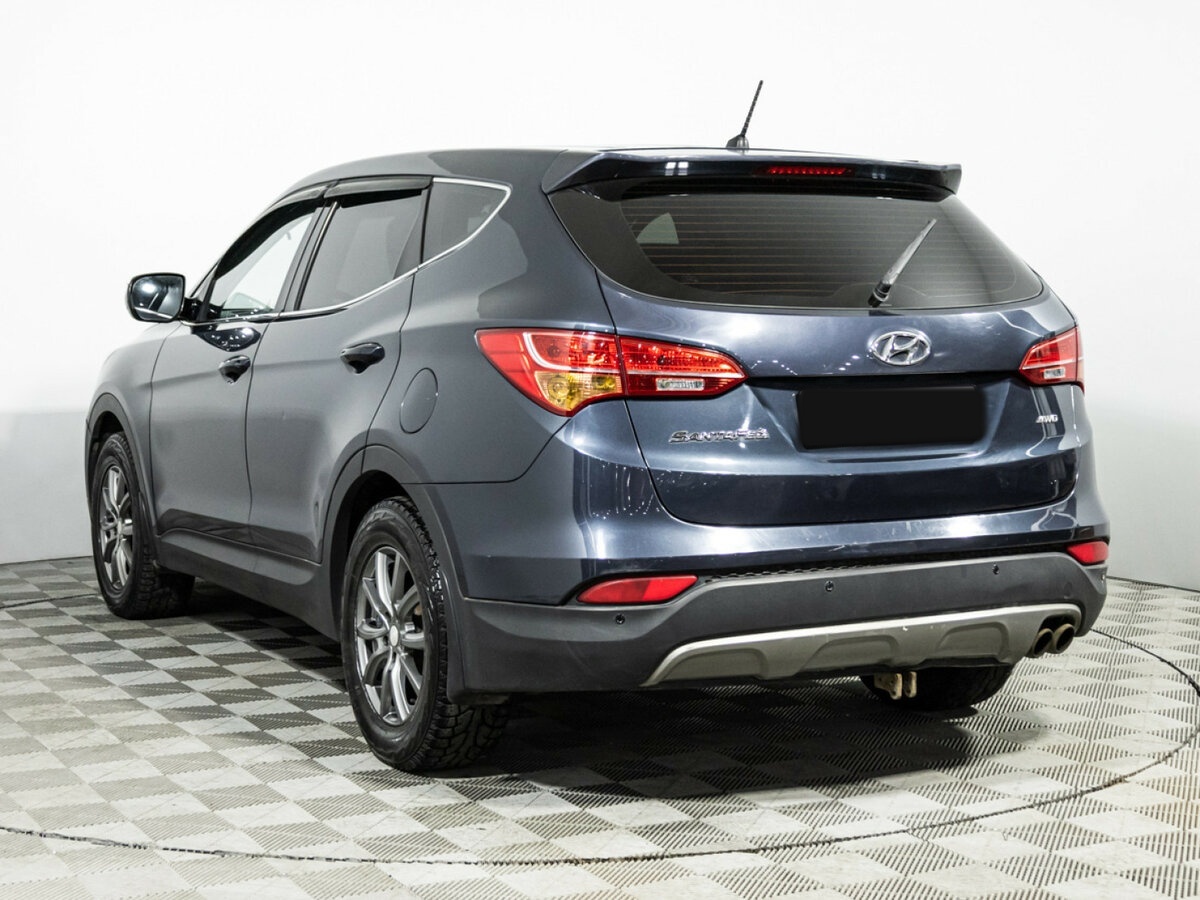 Hyundai Santa Fe с пробегом — 2012 год. Фото: #6