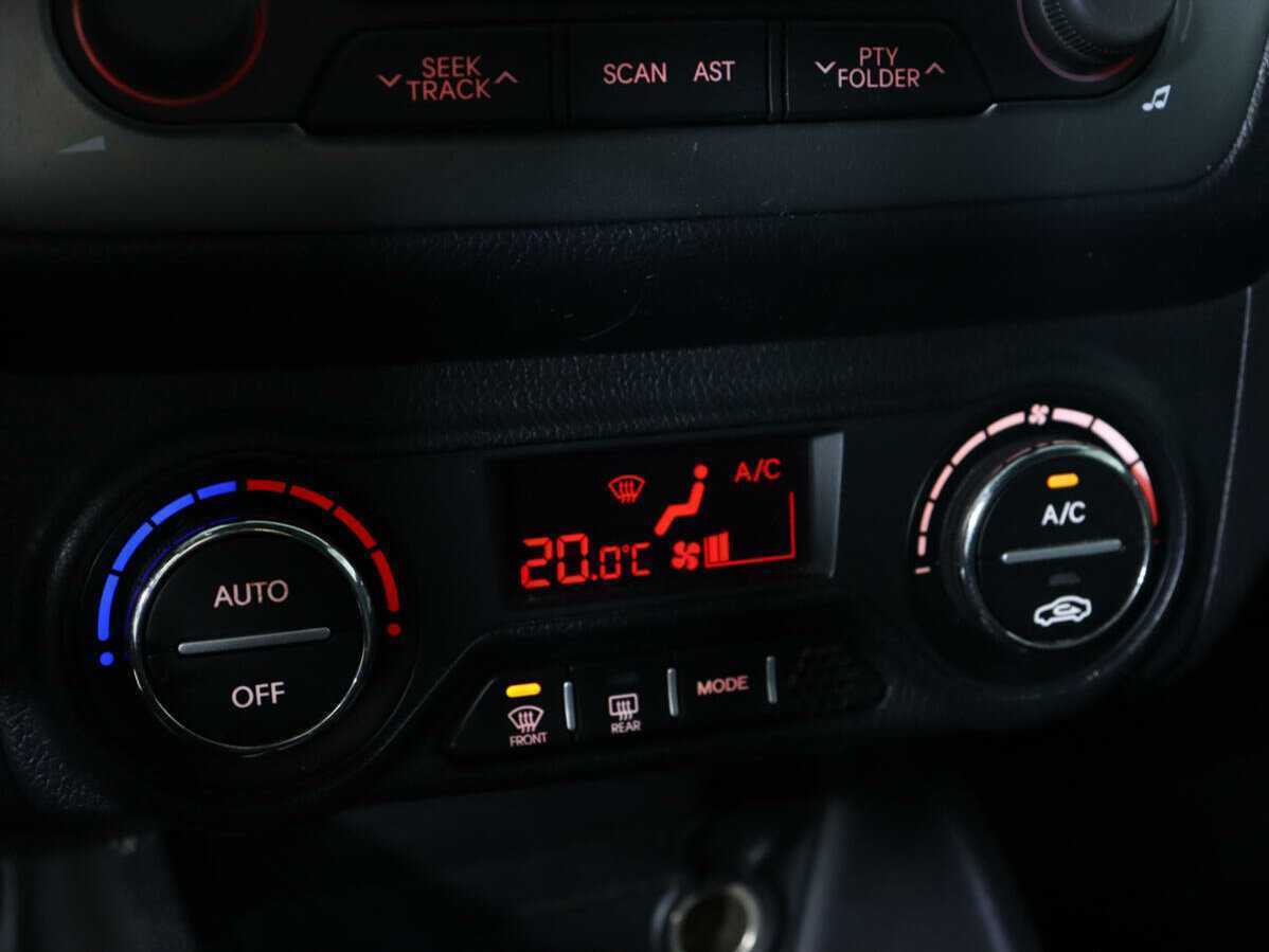 Kia Rio с пробегом — 2014 год. Фото: #12