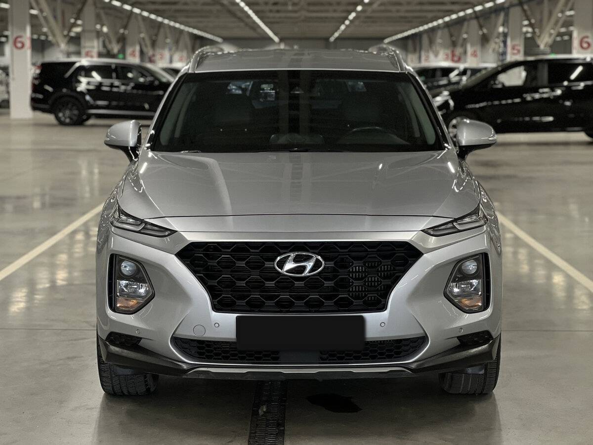 Hyundai Santa Fe с пробегом — 2019 год. Фото: #1
