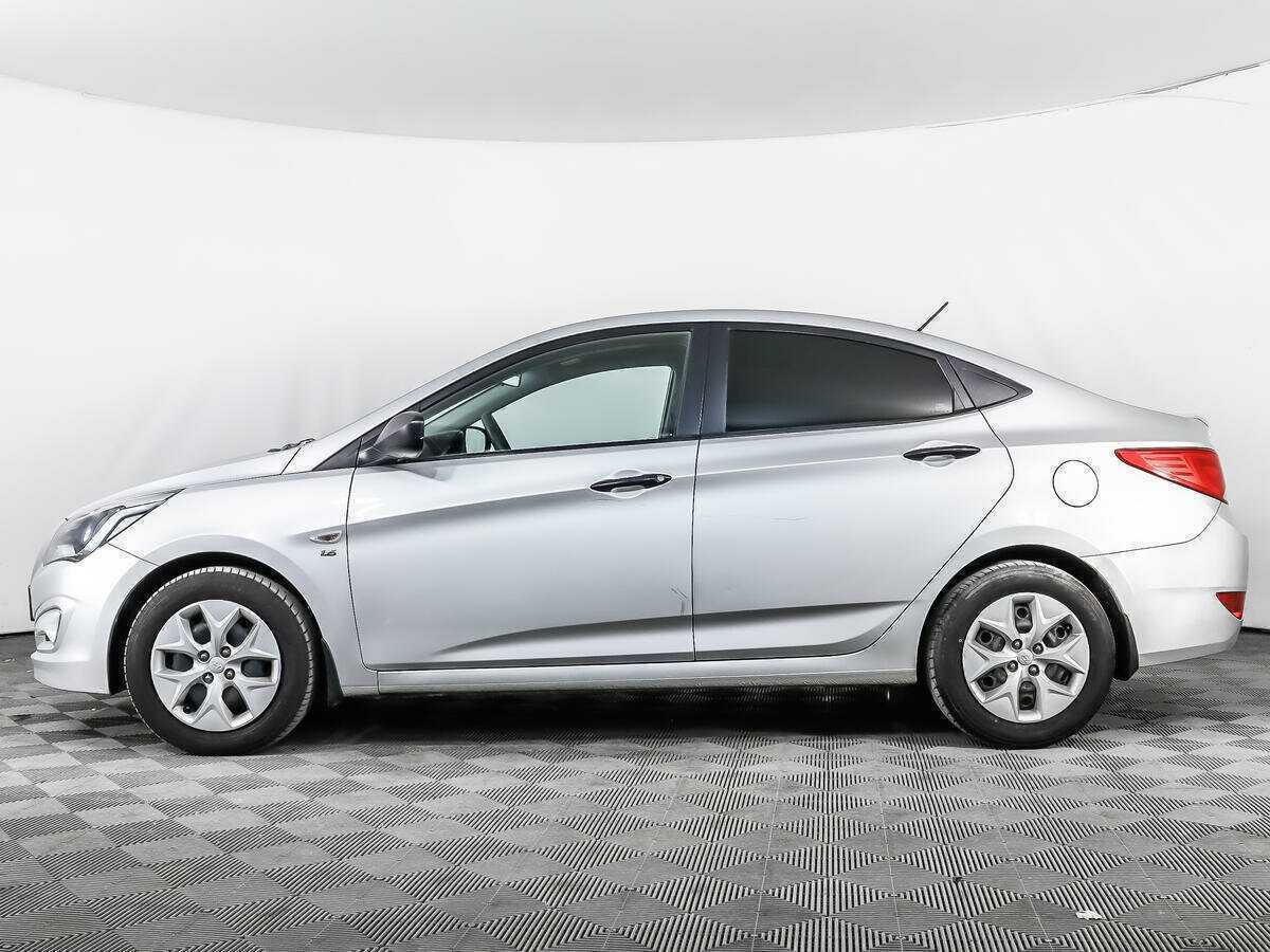 Hyundai Solaris с пробегом — 2014 год. Фото: #7