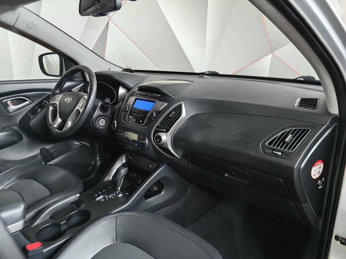 Hyundai ix35 с пробегом — 2012 год. Фото: #8