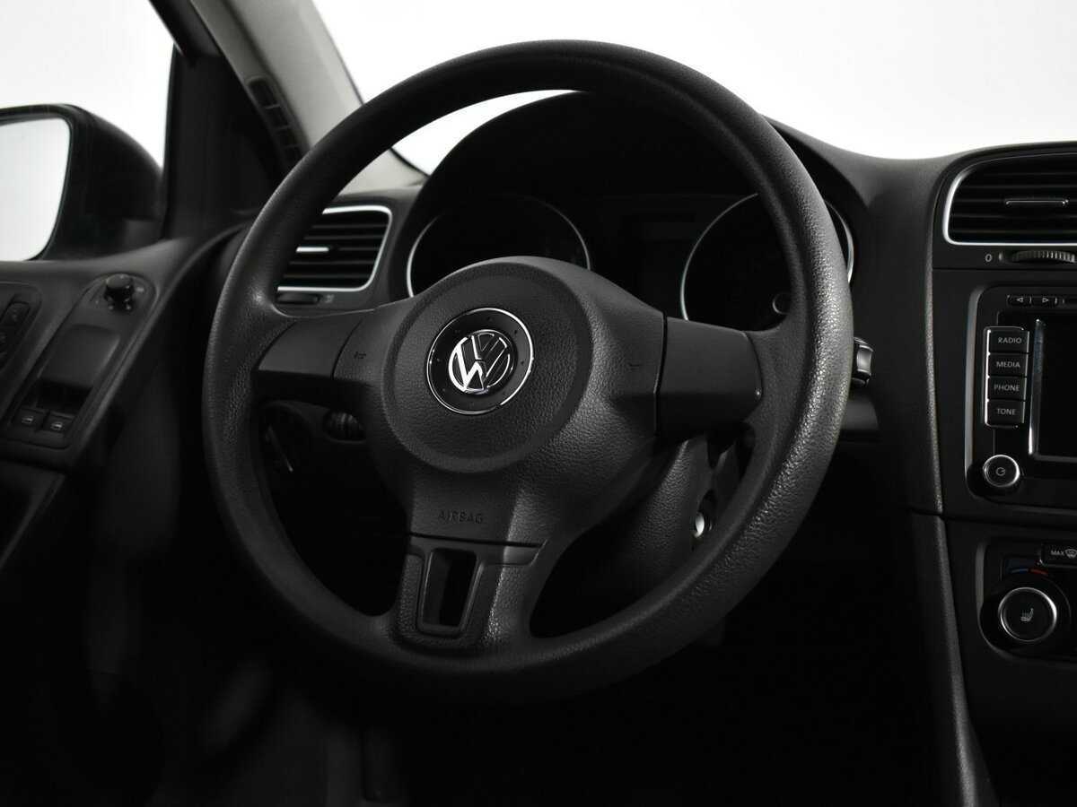 Volkswagen Golf с пробегом — 2012 год. Фото: #11