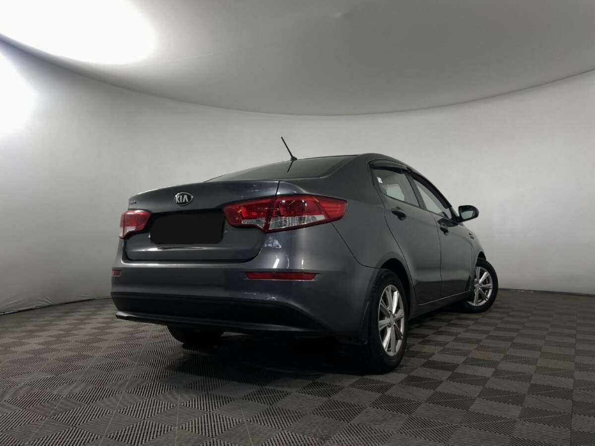 Kia Rio с пробегом — 2015 год. Фото: #5