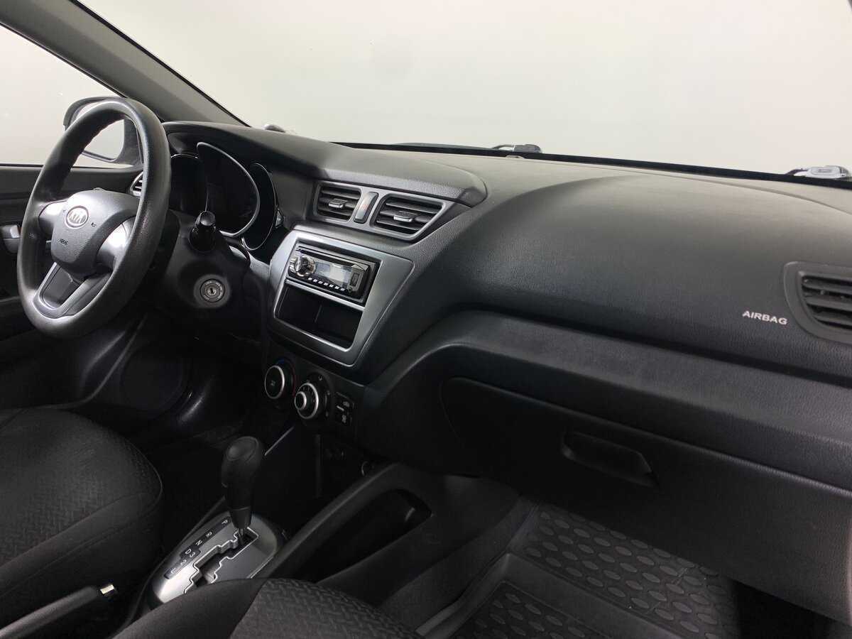 Kia Rio с пробегом — 2012 год. Фото: #13